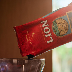 Classic Original Whole Bean Coffee, Medium Roast, a Taste of Aloha – 24 Ounce Ba