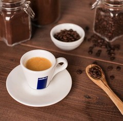 Lavazza Crema e Gusto Whole Bean Coffee, Medium 35.27 Ounce (Pack of 1)