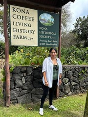 100% Hawaiian Kona Coffee Beans Medium Roasted Daily 2 Pounds In 1 Pound Bags.