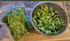 Fresh stinky beans or sator (Petai) 1 kg