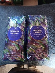 Starbucks 2024 Holiday Blend Whole Bean Coffee – 2 Pounds Limited Edition