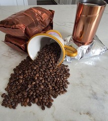 El Salvador 2lb Medium Roast Whole Coffee Beans Bulk Packaging Pantry