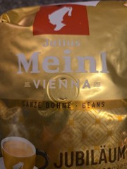 Julius Meinl Ganze Bohne Beans Jubilaum Med-High Intensity 17.6 Oz