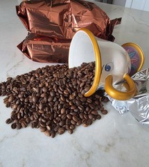 El Salvador 2lb Medium Roast Whole Coffee Beans Bulk Packaging Pantry