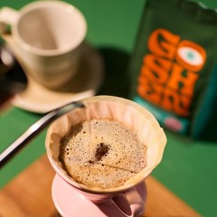 Whole Bean Black Dog Espresso Blend Dark Roast Brewed Coffee Cocoa 12 Oz