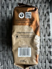 Crema E Aroma Whole Bean Coffee Blend, 2.2-Pound Bag , Balanced Medium Roast
