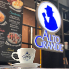 Alto Grande Premium Coffee Whole Bean – 2 Lbs (Pack of 1)